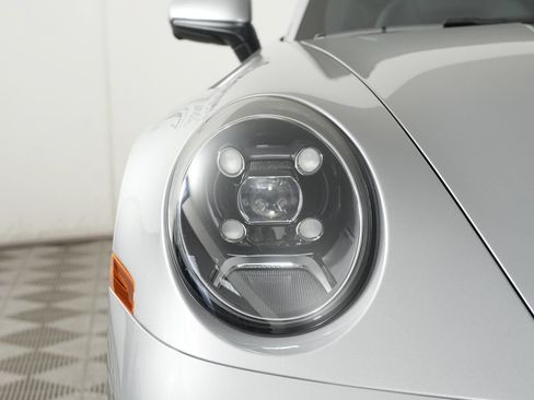 Certified 2024 Porsche 911 Carrera RWD image 11