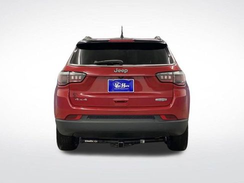 Used 2018 Jeep Compass Latitude w/ Popular Equipment Group image 11