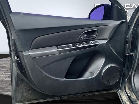 Used 2013 Chevrolet Cruze LT image 9