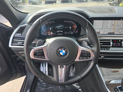 Used 2022 BMW X6 xDrive40i w/ M Sport Package image 29