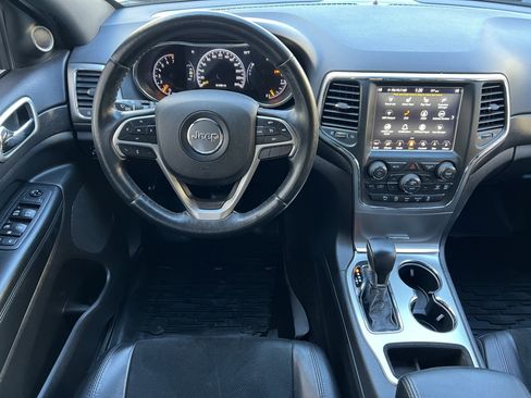 Used 2018 Jeep Grand Cherokee Altitude image 30