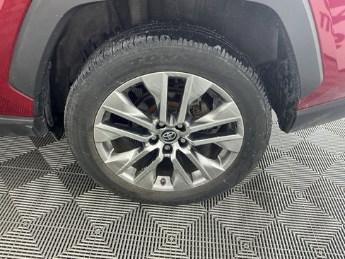 Used 2019 Toyota RAV4 XLE Premium w/ Cold Weather Package image 16
