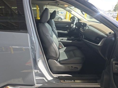 Used 2023 Nissan Rogue SL w/ SL Premium Package AWD/4WD image 4