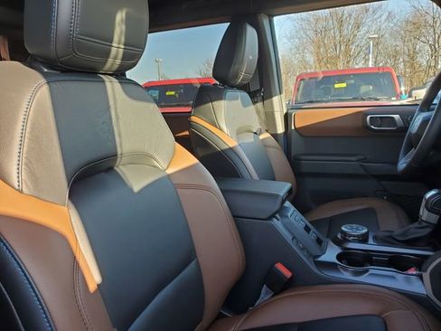 New 2024 Ford Bronco Outer Banks w/ Sasquatch Package image 18