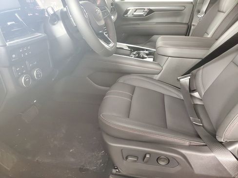 New 2026 Chevrolet Suburban RST image 11