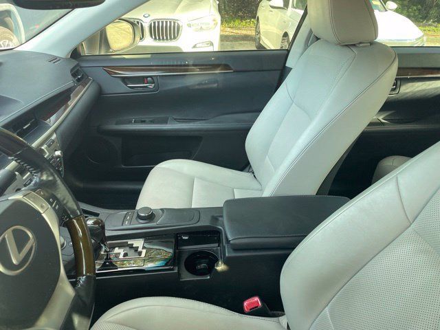 Used 2015 Lexus ES 350 w/ Premium Package FWD image 9