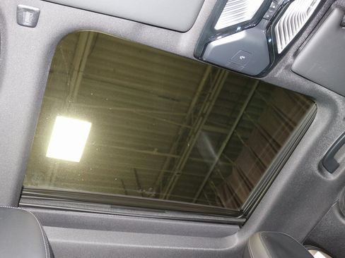 Certified 2023 BMW 330e xDrive w/ Convenience Package image 21