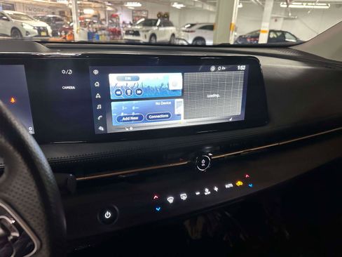 Used 2024 Nissan Ariya AWD image 28