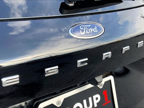 Used 2024 Ford Escape ST-Line w/ Tech Pack #1 image 30