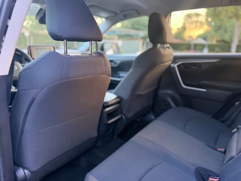 Used 2019 Toyota RAV4 LE w/ Carpet Mat Package FWD image 12