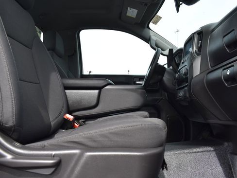 Used 2025 Chevrolet Silverado 1500 W/T image 9