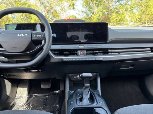 Used 2025 Kia K4 FWD image 16