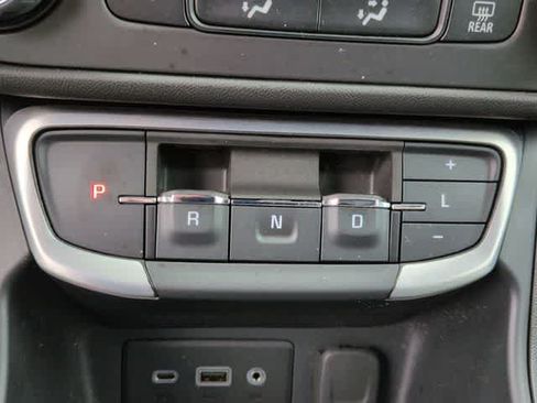 Used 2024 GMC Terrain SLE AWD/4WD image 31