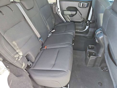 Used 2022 Jeep Wrangler Unlimited Sport S image 19