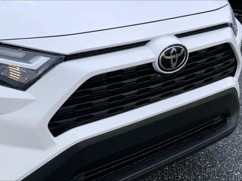 Used 2025 Toyota RAV4 XLE image 29