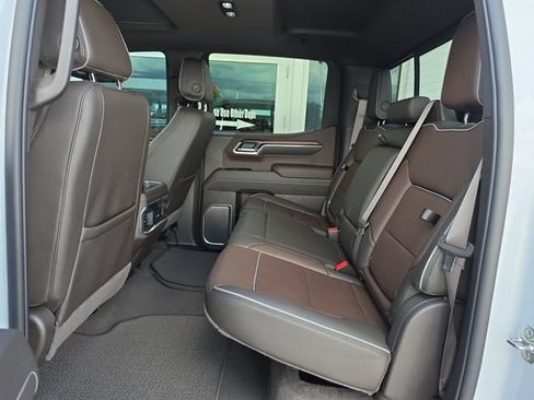 Certified 2026 GMC Sierra 1500 Denali w/ Denali Reserve Package AWD/4WD image 15