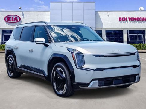 Certified 2024 Kia EV9 Land AWD/4WD image 3
