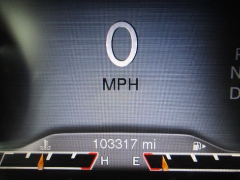 Used 2014 Jeep Cherokee Trailhawk w/ Technology Group AWD/4WD image 29
