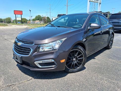 Used 2016 Chevrolet Cruze LT FWD image 1