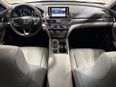 Used 2019 Honda Accord EX image 10