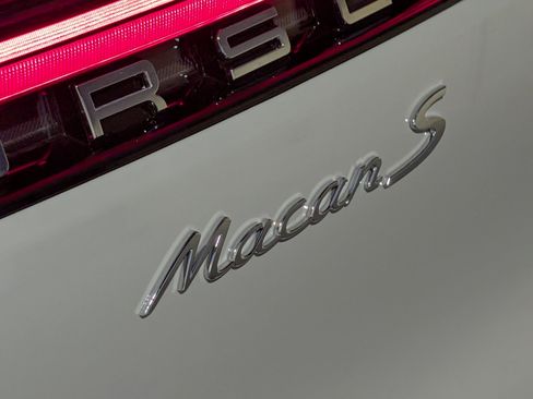 New 2026 Porsche Macan S image 14