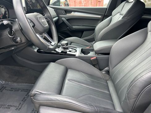 Used 2025 Audi Q5 2.0T Premium image 11