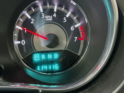 Used 2013 Chrysler 200 Touring image 13