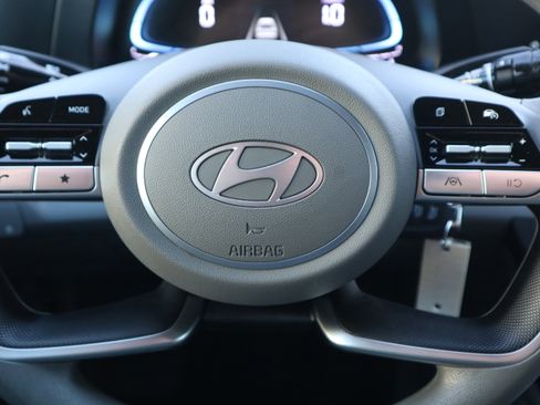 Used 2024 Hyundai Elantra SE image 26