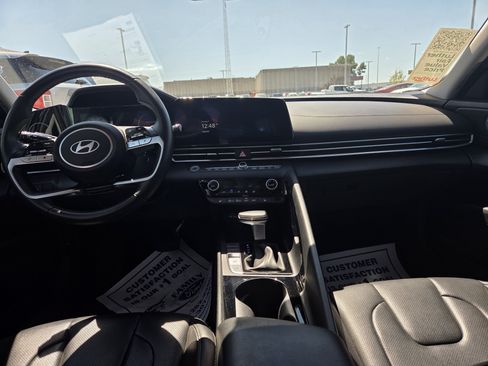 Used 2024 Hyundai Elantra Limited FWD image 10
