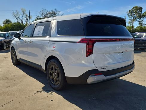 New 2026 Kia Carnival FWD image 6