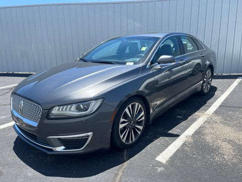 Used 2017 Lincoln MKZ Reserve FWD image 3