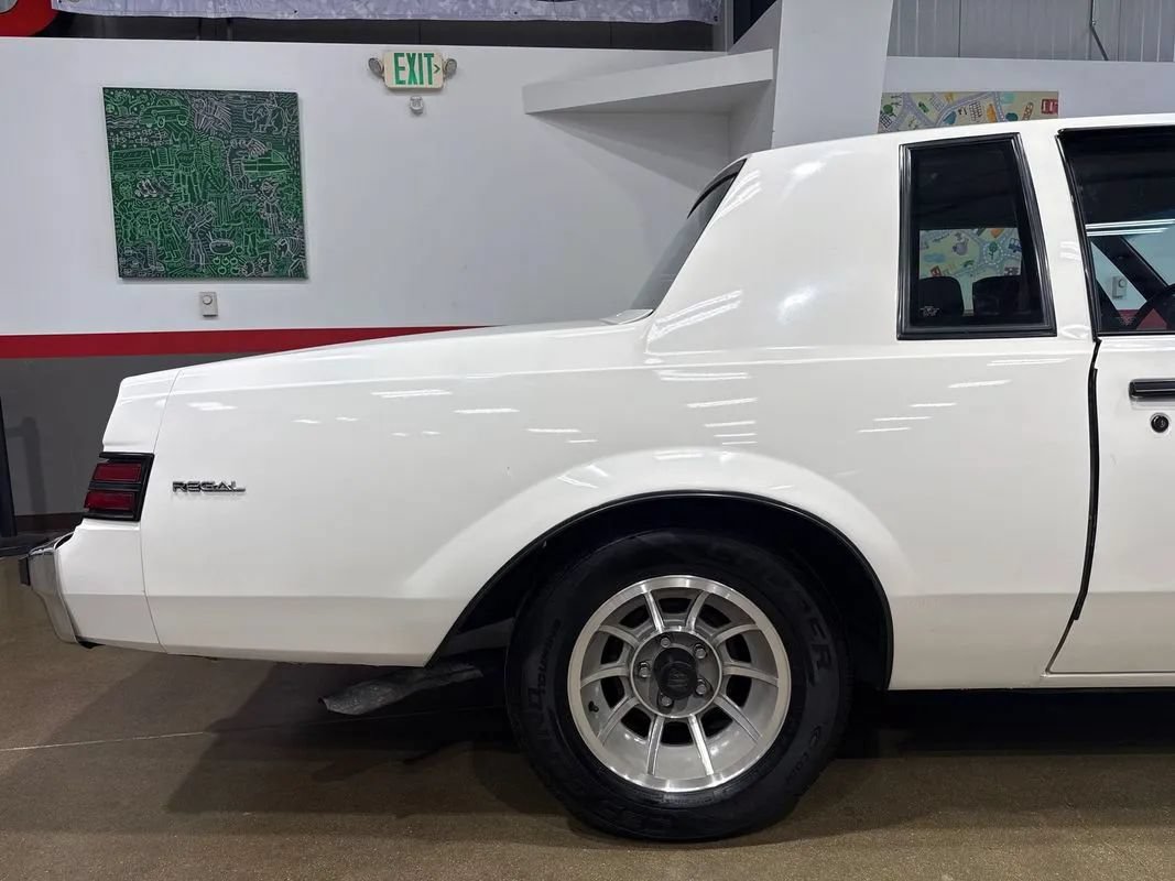 Used 1987 Buick Regal Coupe RWD image 36