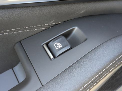 New 2026 BMW X5 xDrive40i w/ M Sport Package image 29