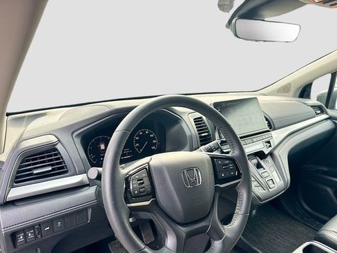 Certified 2025 Honda Odyssey EX-L image 9