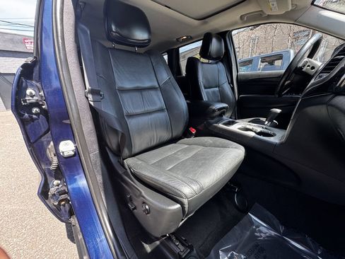 Used 2012 Jeep Grand Cherokee Laredo image 17