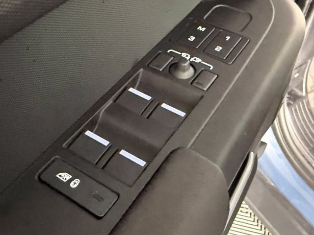 Certified 2025 Land Rover Defender 110 S AWD/4WD image 21
