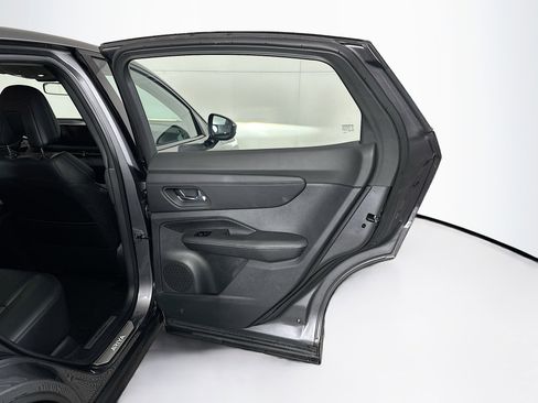 Used 2023 Nissan Ariya AWD image 30