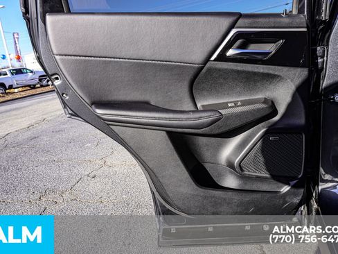 Used 2025 Mitsubishi Outlander SE image 58