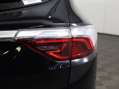 Used 2024 Buick Enclave Premium image 21