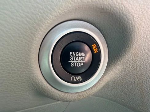 Used 2017 Chrysler Pacifica Touring-L Plus w/ Advanced Safetytec Group FWD image 47