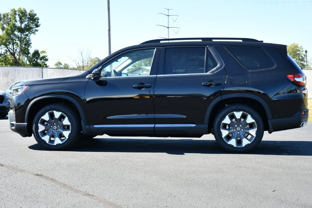 New 2026 Honda Pilot Touring image 4