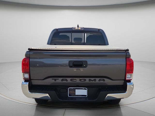 Used 2023 Toyota Tacoma SR5 w/ SR5 Appearance Package RWD image 5