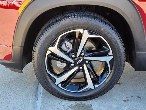 Used 2023 Chevrolet TrailBlazer RS w/ Convenience Package image 17