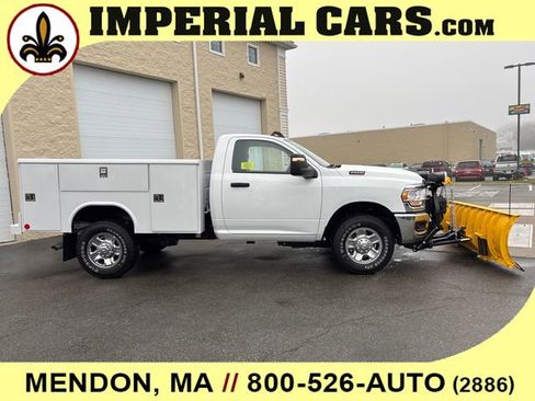 New 2024 RAM 2500 Tradesman w/ Chrome Appearance Group image 13