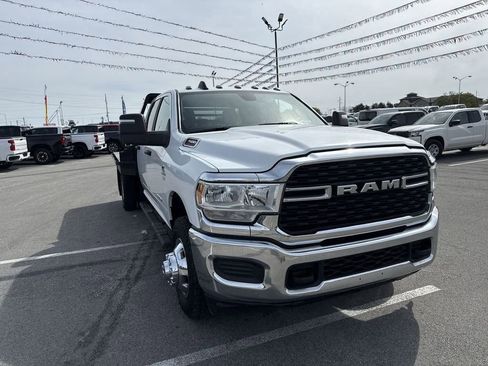 Used 2024 RAM 3500 SLT w/ Quick Order Package 2YG SLT AWD/4WD image 15