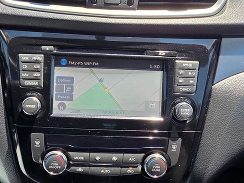 Used 2015 Nissan Rogue SV w/ SV Premium Package AWD/4WD image 22
