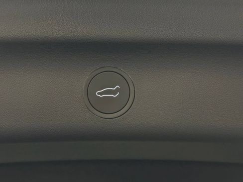 Used 2026 Tesla Model Y AWD image 14