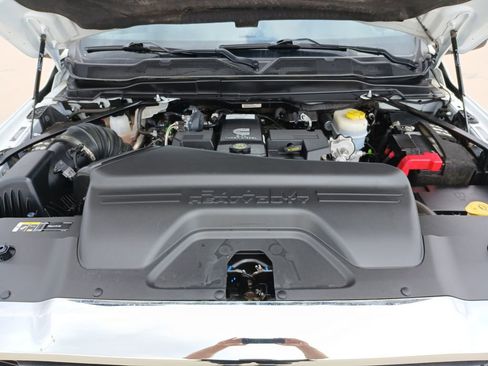 Used 2024 RAM 3500 Big Horn image 31