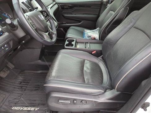 Used 2022 Honda Odyssey Elite image 16