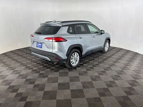 Used 2023 Toyota Corolla Cross LE w/ Moonroof Package AWD/4WD image 7